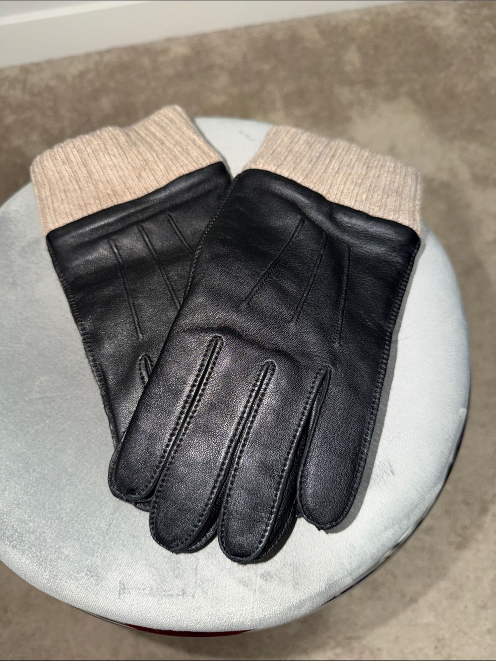 Club Room Black Leather and Cashmere Gloves with Beige Knit Cuff